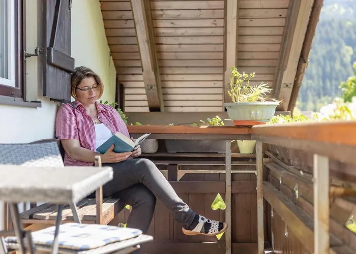 Апартаменты Bauernhof Oberloeffele Ениг